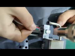 複数のステーションのUSB3.1コネクタ組立ライン