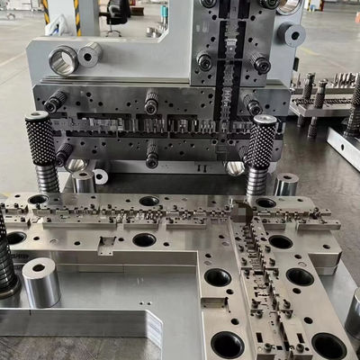 高速プレス機用、パンチングSPM 200と材料10%節約機能を備えた金属端子圧着金型